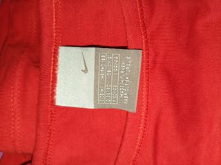 Camiseta Nike roja