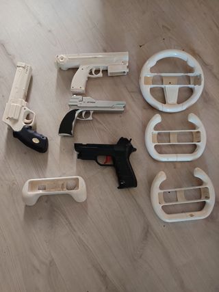 Accesorios Wii: Pistolas + Volantes