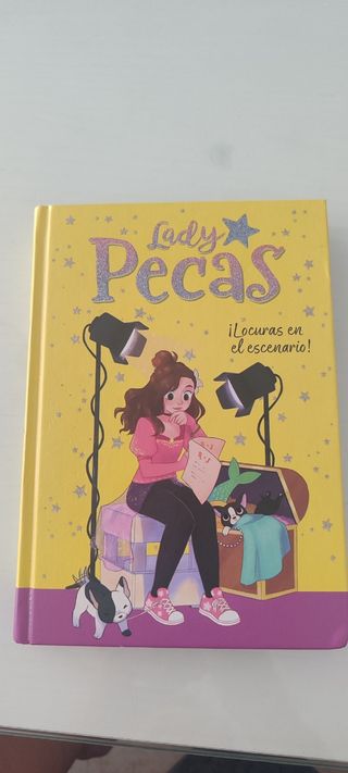 Libro Lady Pecas ¡Locuras en el escenario!