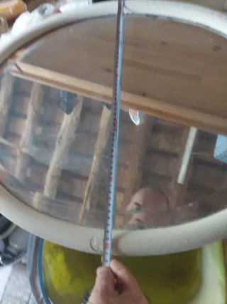 Espejo ovalado blanco antiguo