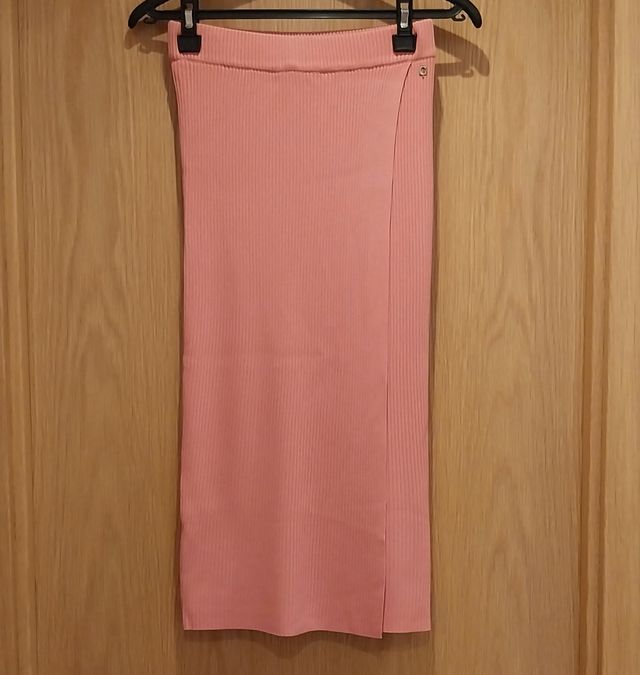 Saia lápis Guess rosa