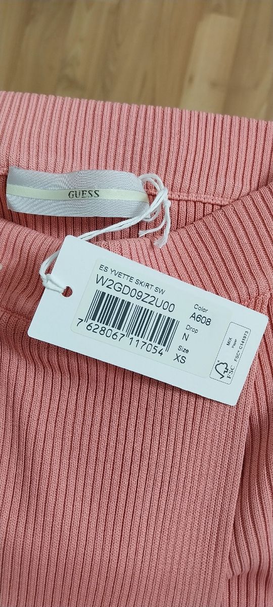 Saia lápis Guess rosa