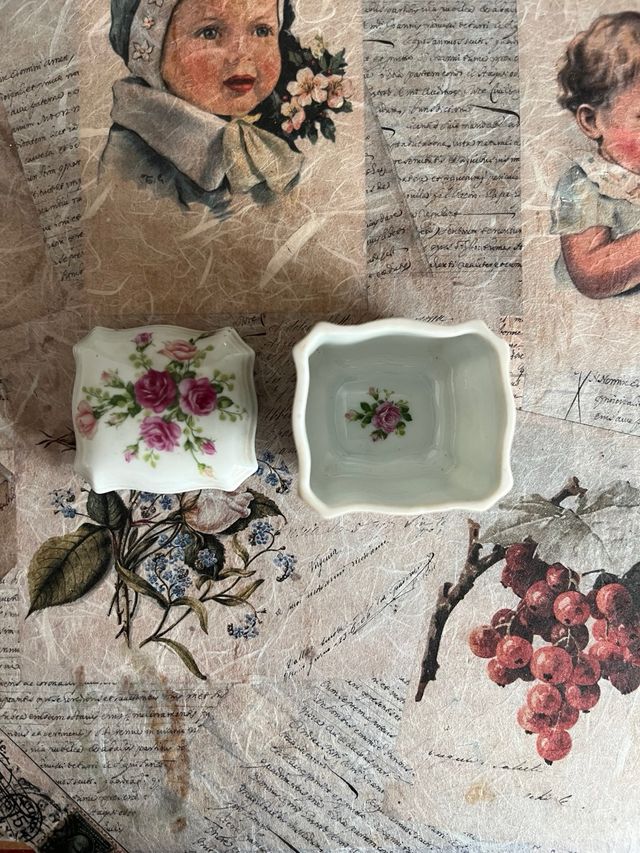 Cajita porcelana pintada a mano