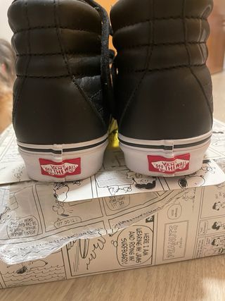 Zapatillas Vans Snoopy negras