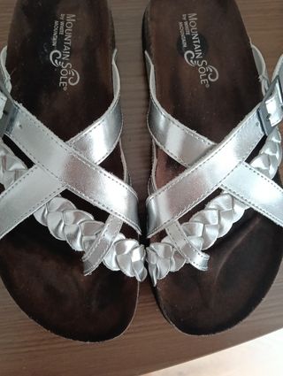 Sandalias Mountain Sole Plata - 39