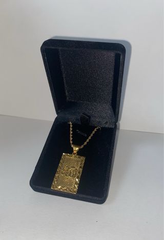 Cadena con colgante chapado en oro