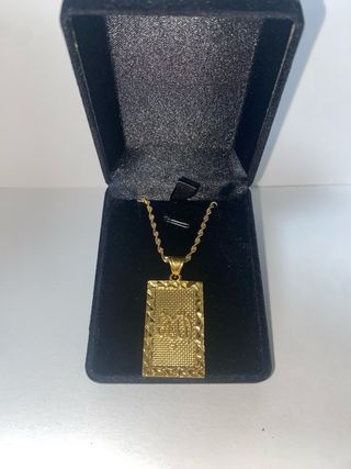 Cadena con colgante chapado en oro