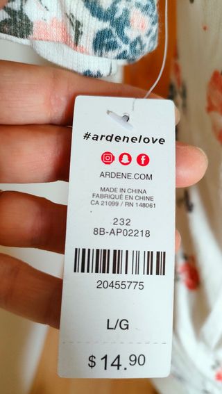 Camiseta Ardene floral blanca