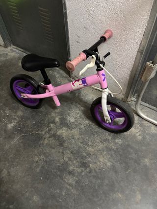 Bicicleta sin pedales niña