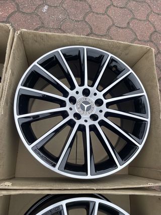 4 Llantas 19" Mercedes Benz AMG ORIGINALES A B CLA