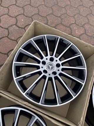 4 Llantas 19" Mercedes Benz AMG ORIGINALES A B CLA