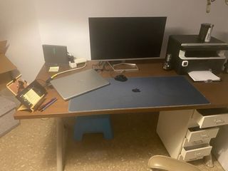Mesa escritorio marrón - madera y metal