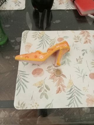 Porta anillos zapato amarillo