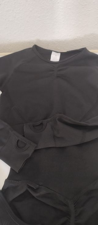 Conjunto deportivo negro - 3 piezas