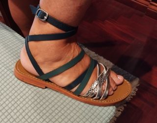 Sandalias planas cuero verde, plata y verde
