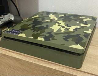 PS4 Slim 1TB camuflaje