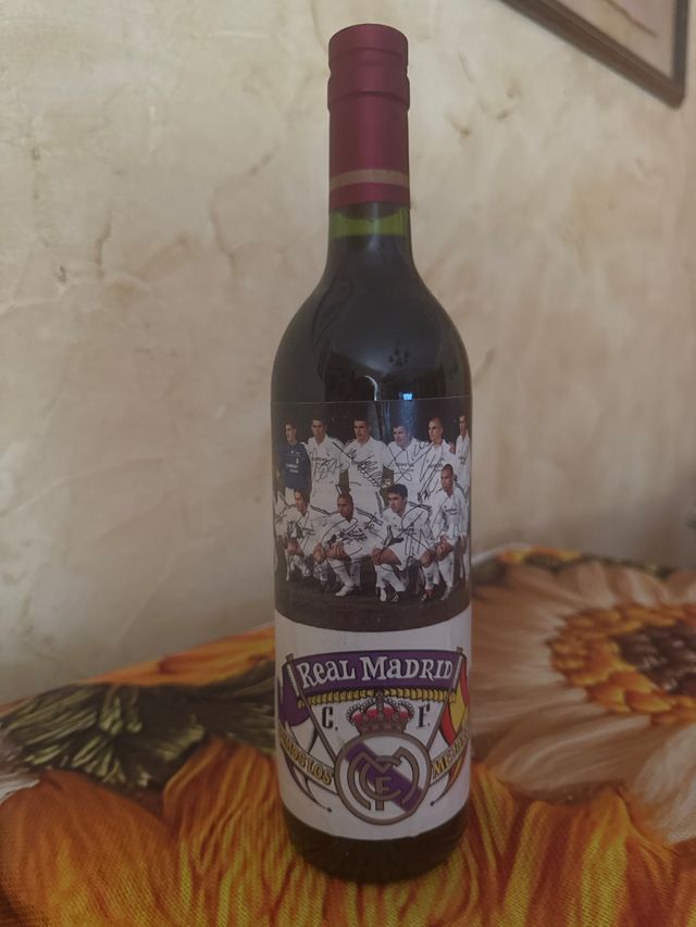 Botella Vino Real Madrid