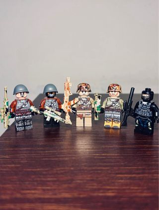 Soldiers figure compatibili con lego