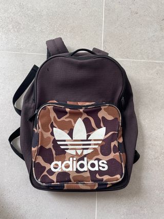 Mochila Adidas camuflaje