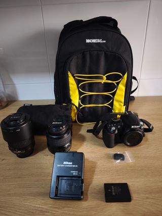 Nikon D3100 + 2 objetivos, accesorios