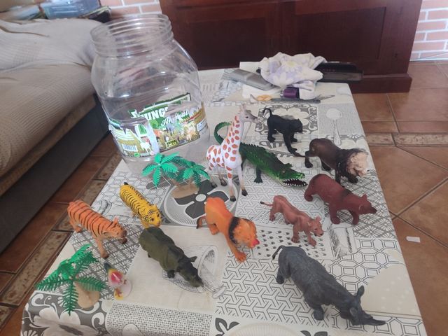 Animales de la jungla de juguete