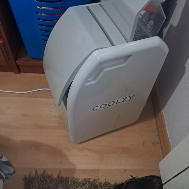 Aire acondicionado portátil COOLZY- Gris y blanco