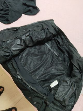 Chaqueta moto mujer negra roja
