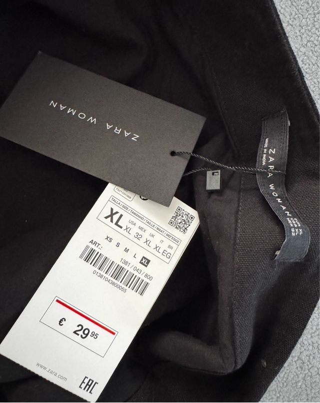 Falda Zara bordada multicolor