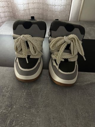 Zapatillas deportivas grises  verde aceituna y cru