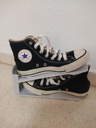 ZAPATILLAS NEGRAS / BLANCAS CONVERSE / VICTORIA 
