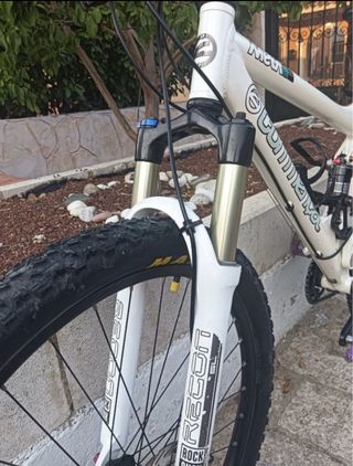 Commencal Meta 4.3 MTB - incluye pedales El Gallo 