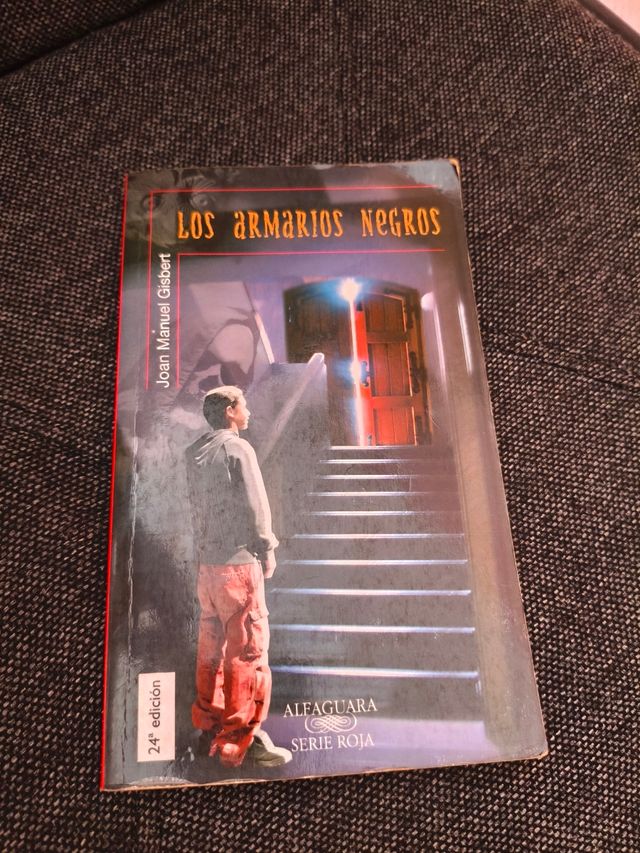 Los armarios negros (Serie roja) (Spanish Edition)