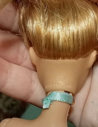 Muñeca Barbie bailarina pequeña.