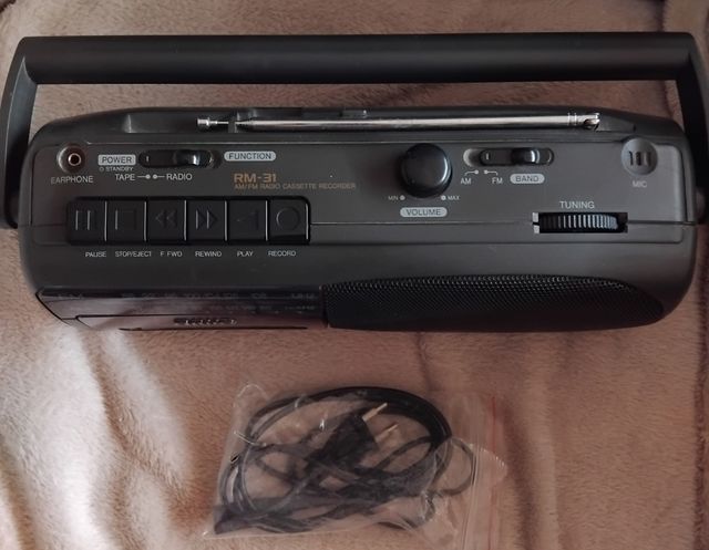 Radio Cassette Aiwa RM-31 - Portátil