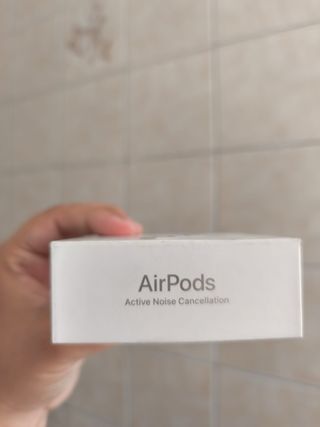 AirPods 4 Apple con cancelación de ruido