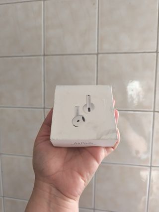AirPods 4 Apple con cancelación de ruido