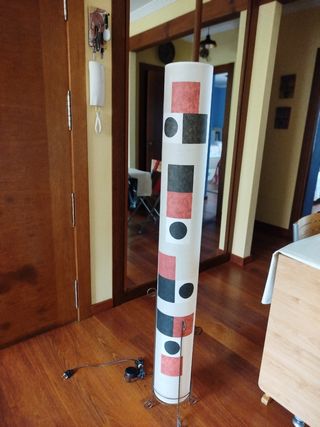 Lampara pie de  pergamino y forja