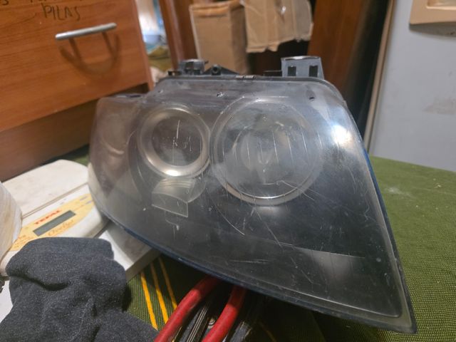 Farol direito  Xénon Audi A4 - B6 cabri