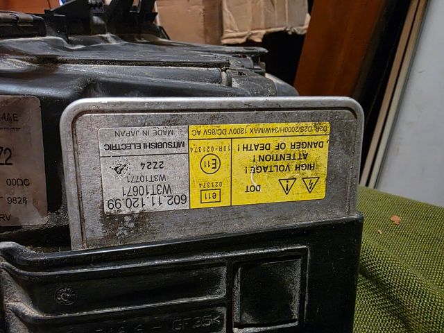 Farol direito  Xénon Audi A4 - B6 cabri