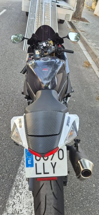 Suzuki GSXR 750 