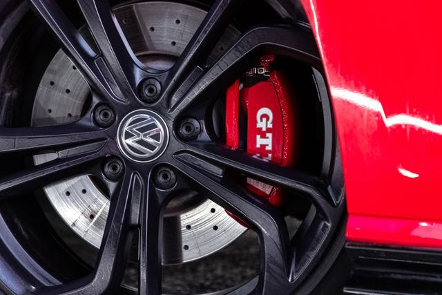 VOLKSWAGEN GOLF GTI TCR (2019)