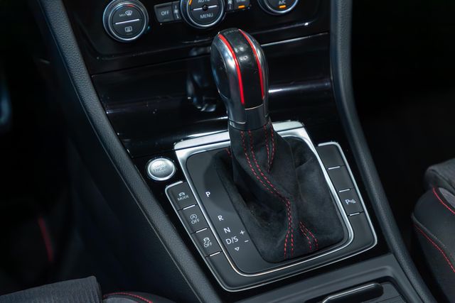 VOLKSWAGEN GOLF GTI TCR (2019)