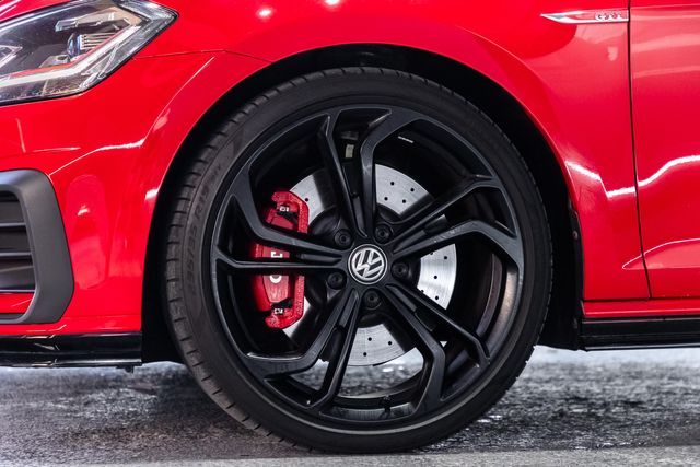 VOLKSWAGEN GOLF GTI TCR (2019)