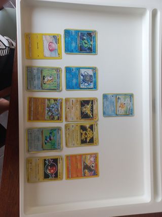 Lote 11 cartas Pokémon antiguas (1€ cada carta)