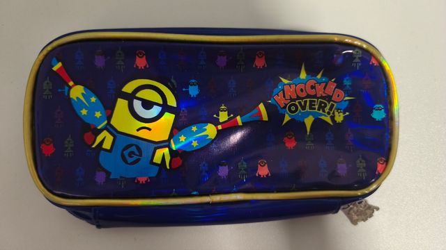 Estuche Minions espacial