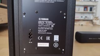 Yamaha YAS-207: Subwoofer & Barra