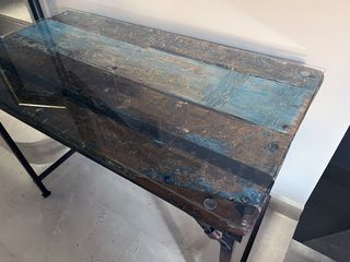 Mesa consola vintage con cristal
