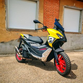Aprilia SR GT 125 Sport
