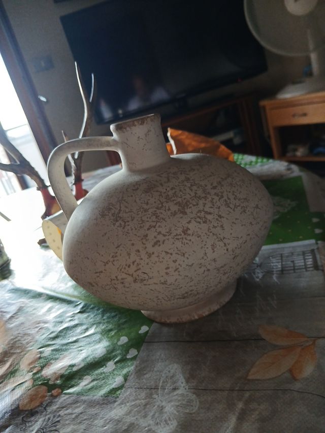 Brocca in terracotta vintage