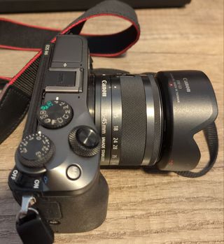 Canon EOS M6 mirrorless + Objetivo 15-45mm